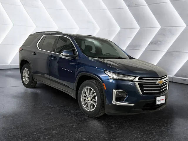 2023 Chevrolet Traverse LT Cloth FWD photo