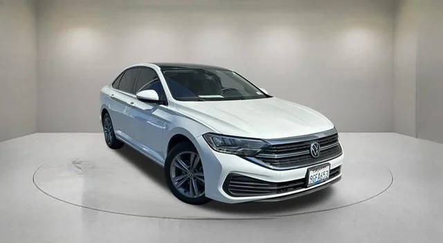 2023 Volkswagen Jetta SE FWD photo