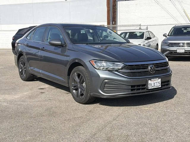 2023 Volkswagen Jetta SE FWD photo