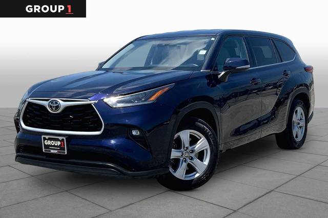 2021 Toyota Highlander LE FWD photo