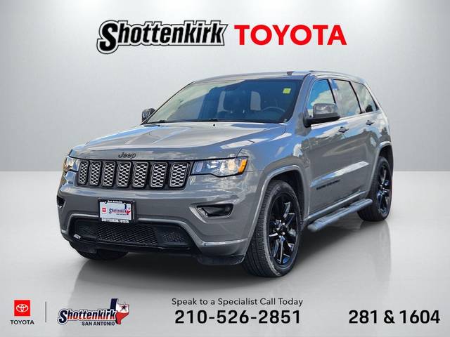 2021 Jeep Grand Cherokee Laredo X RWD photo