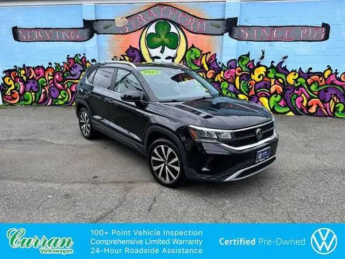 2023 Volkswagen Taos SE AWD photo