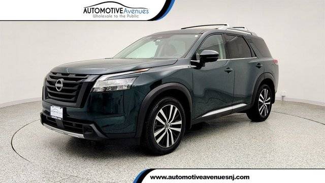 2023 Nissan Pathfinder Platinum 4WD photo