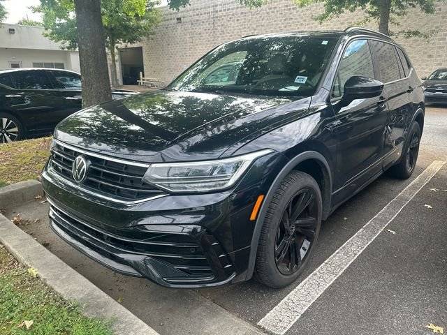 2023 Volkswagen Tiguan SE R-Line Black FWD photo