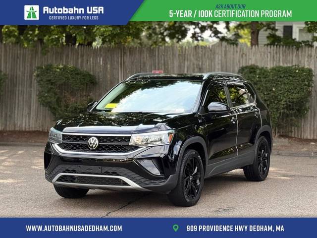 2023 Volkswagen Taos SE AWD photo