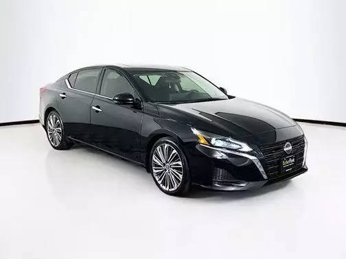 2023 Nissan Altima 2.5 SL FWD photo