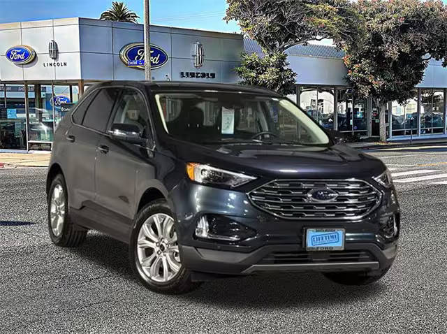 2023 Ford Edge Titanium AWD photo