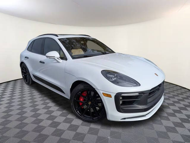 2022 Porsche Macan GTS AWD photo