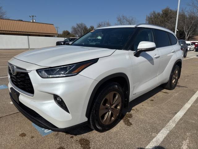 2023 Toyota Highlander Hybrid Bronze Edition AWD photo