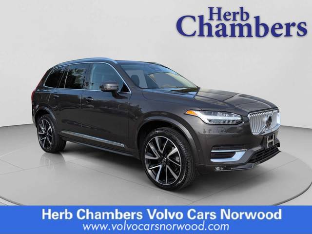 2023 Volvo XC90 Plus AWD photo
