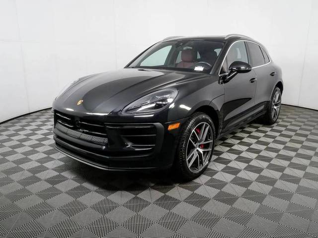 2023 Porsche Macan S AWD photo