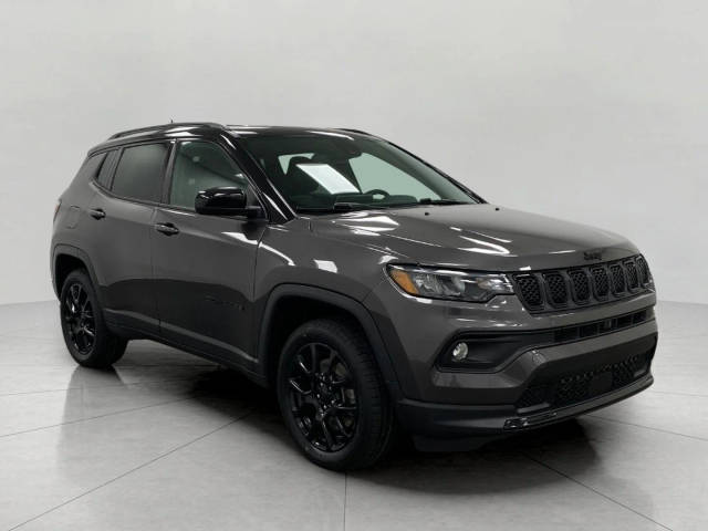 2023 Jeep Compass Altitude 4WD photo