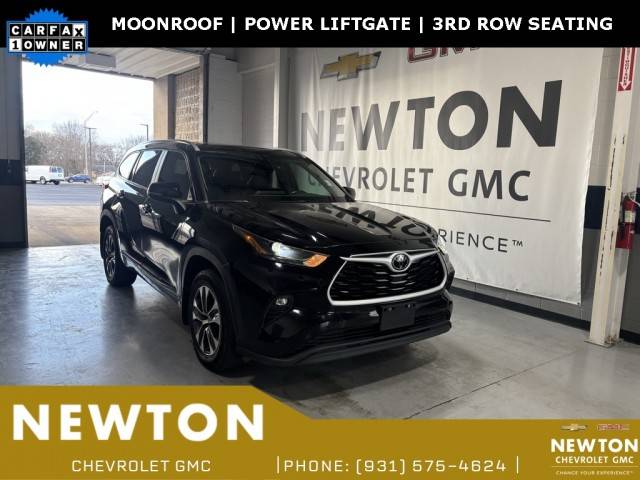 2023 Toyota Highlander XLE FWD photo