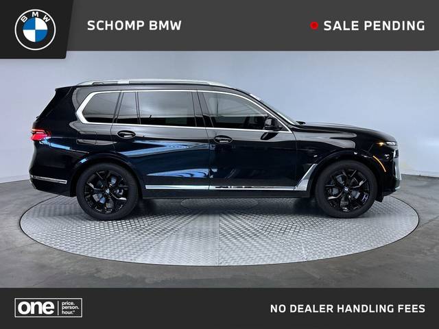 2023 BMW X7 xDrive40i AWD photo