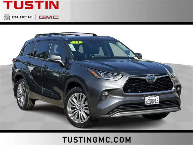 2023 Toyota Highlander Hybrid Platinum AWD photo