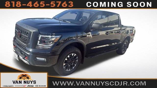 2023 Nissan Titan PRO-4X 4WD photo