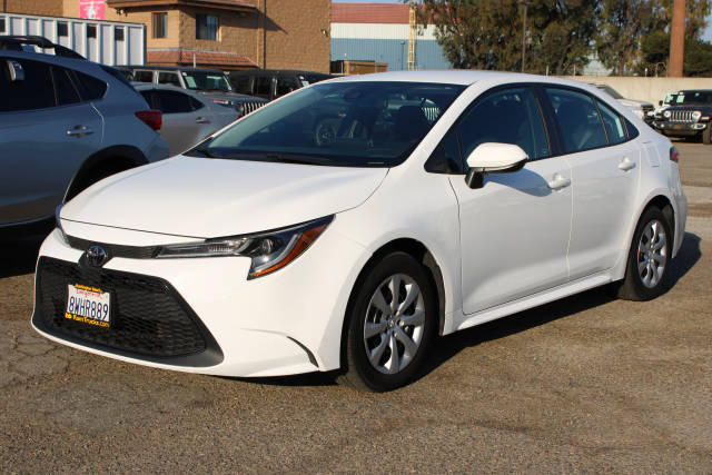 2021 Toyota Corolla LE FWD photo