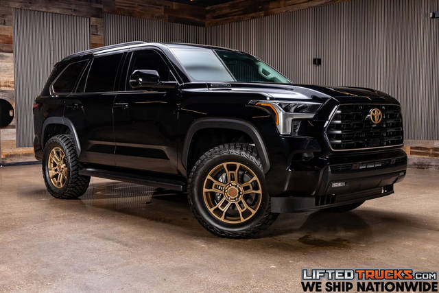 2023 Toyota Sequoia SR5 4WD photo