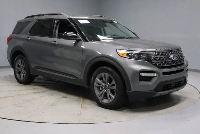 2023 Ford Explorer XLT 4WD photo