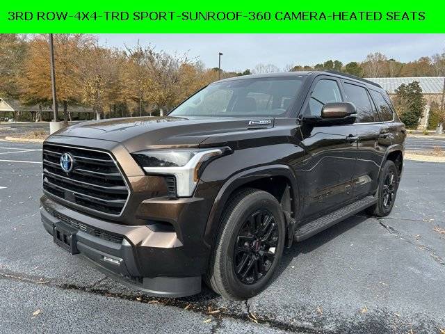 2023 Toyota Sequoia SR5 4WD photo