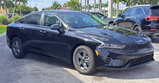 2023 Kia K5 LXS FWD photo