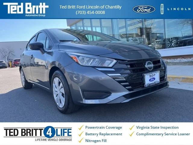 2023 Nissan Versa S FWD photo