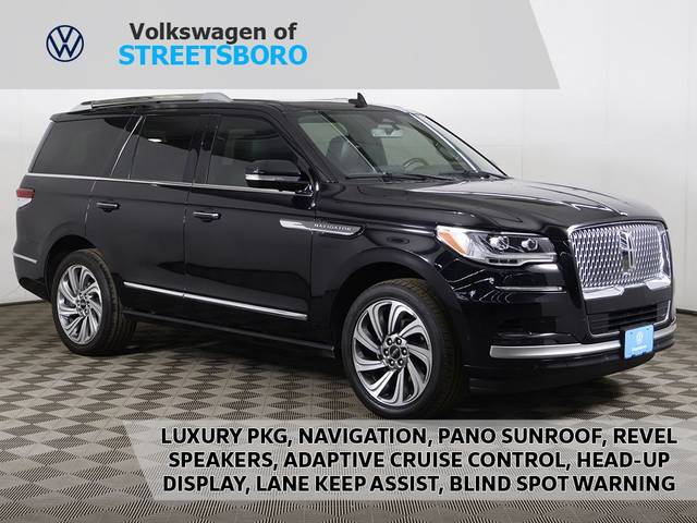 2023 Lincoln Navigator Reserve 4WD photo