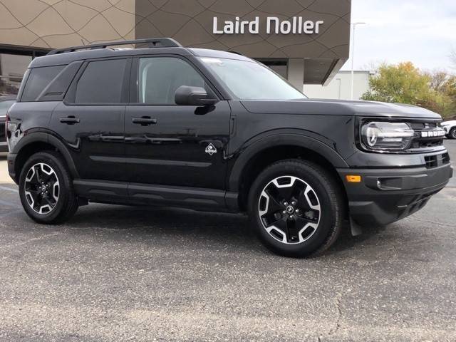 2023 Ford Bronco Sport Outer Banks 4WD photo