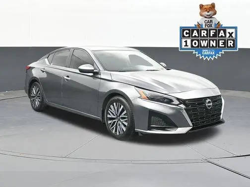 2023 Nissan Altima 2.5 SV FWD photo