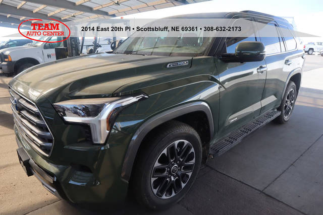 2023 Toyota Sequoia SR5 4WD photo