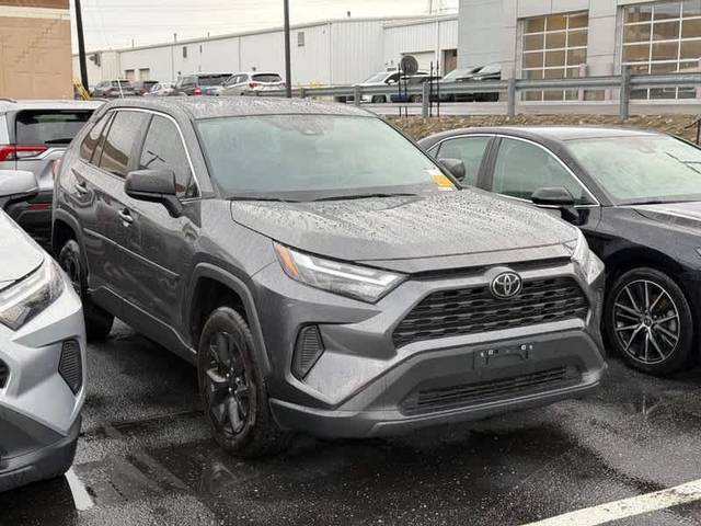 2023 Toyota RAV4 LE AWD photo
