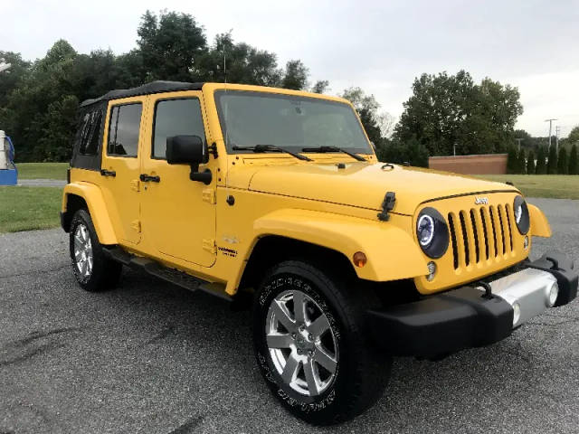2015 Jeep Wrangler Unlimited Sahara 4WD photo