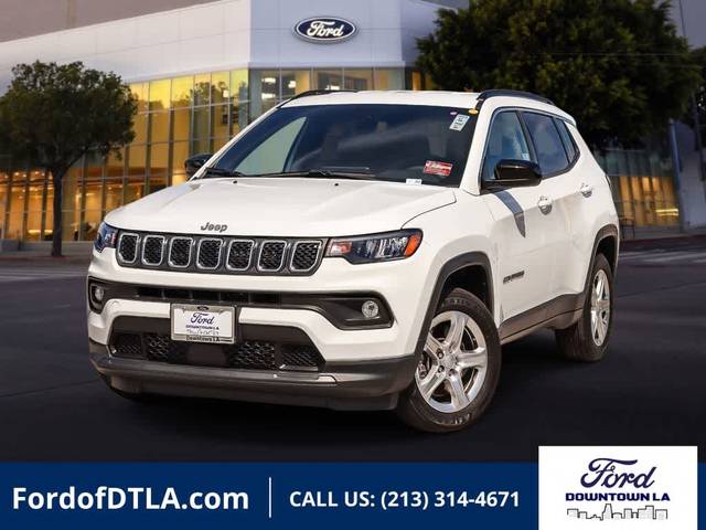 2023 Jeep Compass Latitude 4WD photo