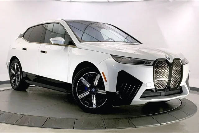 2023 BMW iX xDrive50 AWD photo