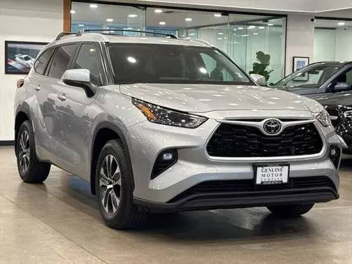 2023 Toyota Highlander XLE AWD photo