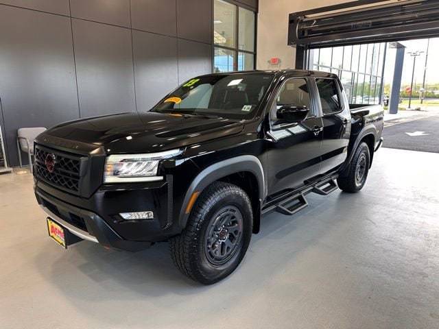 2023 Nissan Frontier PRO-4X 4WD photo