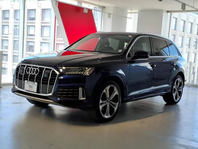 2023 Audi Q7 Premium Plus AWD photo
