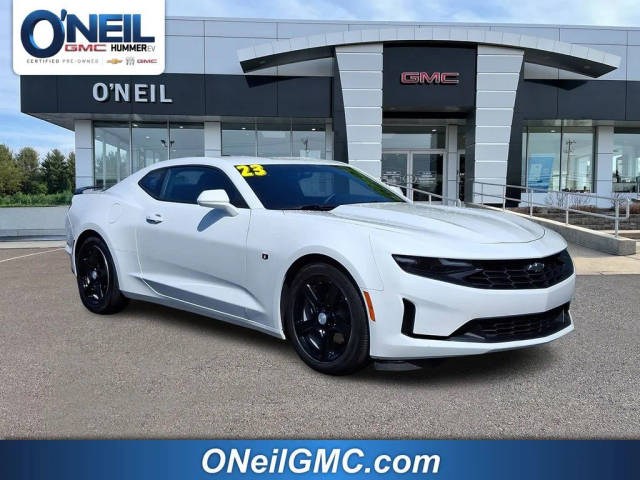 2023 Chevrolet Camaro 1LT RWD photo