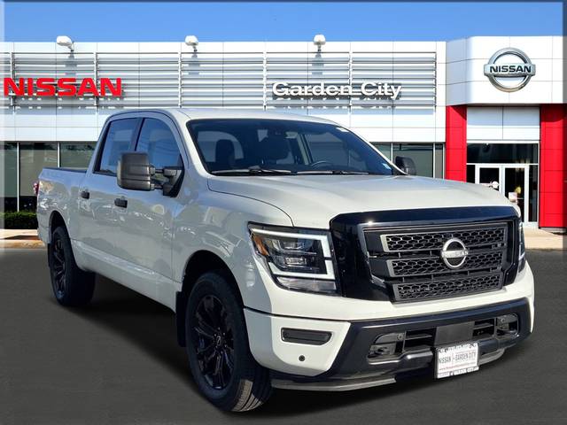 2023 Nissan Titan SV 4WD photo