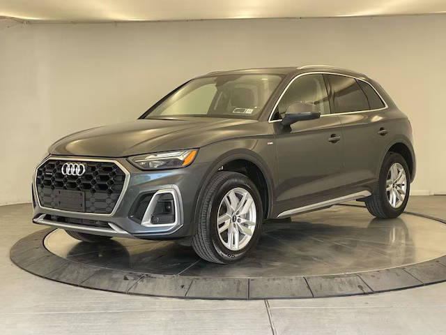 2023 Audi Q5 S line Premium AWD photo