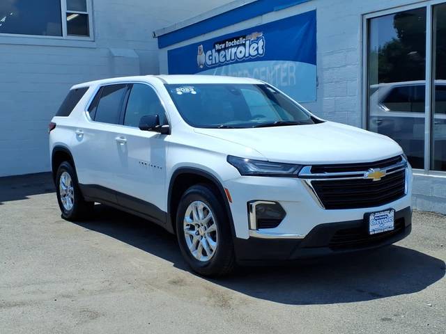 2023 Chevrolet Traverse LS AWD photo