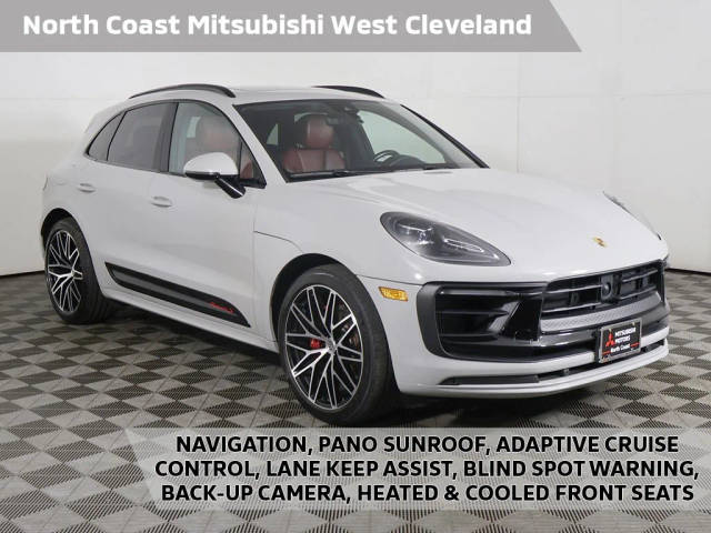 2023 Porsche Macan S AWD photo
