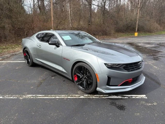 2023 Chevrolet Camaro 2LT RWD photo