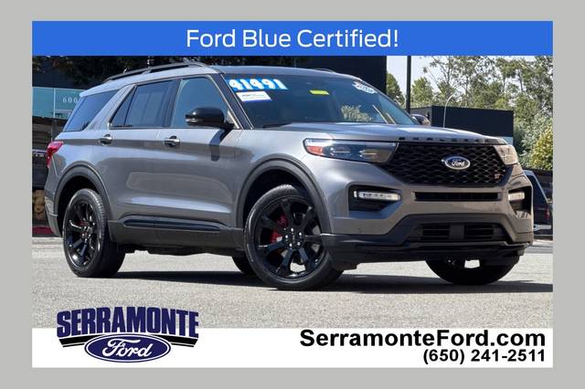 2023 Ford Explorer ST 4WD photo