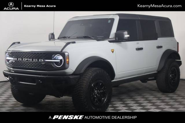 2023 Ford Bronco 4 Door Badlands 4WD photo