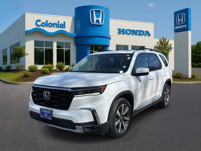 2023 Honda Pilot Touring AWD photo