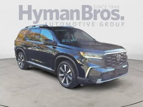 2023 Honda Pilot Touring AWD photo