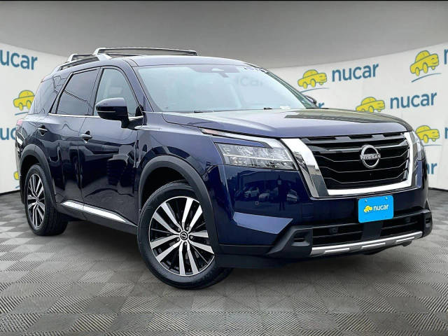 2023 Nissan Pathfinder Platinum 4WD photo