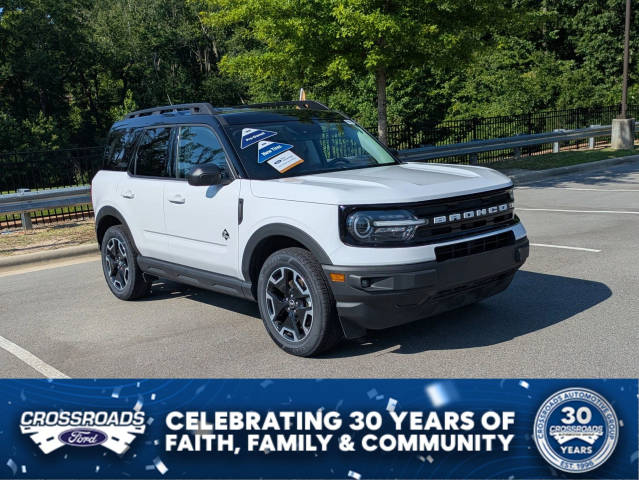 2023 Ford Bronco Sport Outer Banks 4WD photo