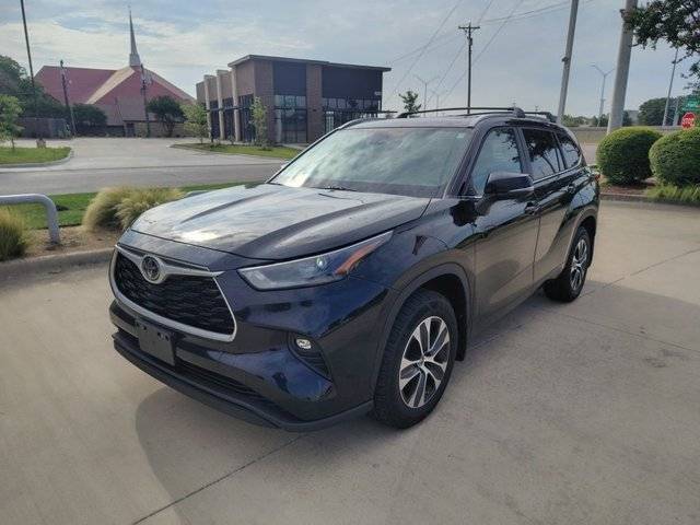 2023 Toyota Highlander XLE AWD photo
